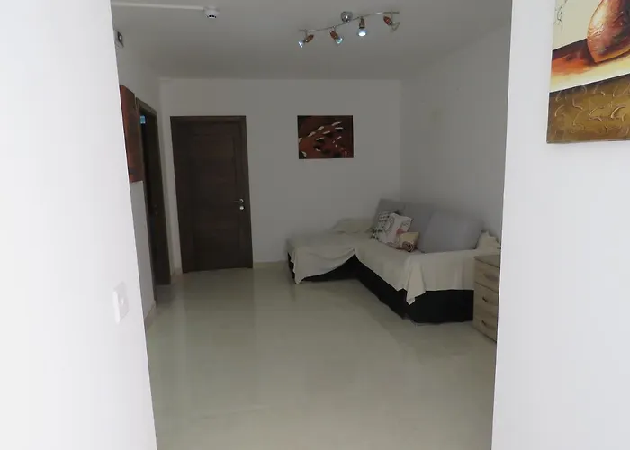 Aquamarine Sea Front - First Floor Apartamento