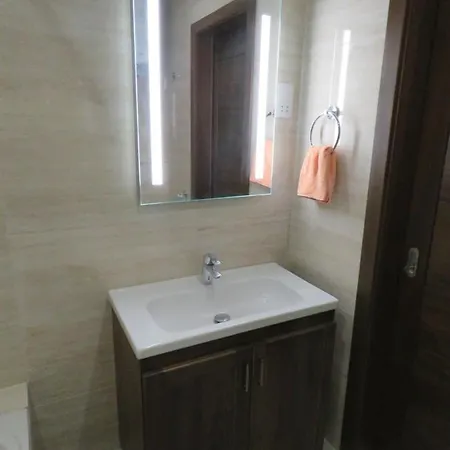 公寓 Aquamarine Sea Front - First Floor
