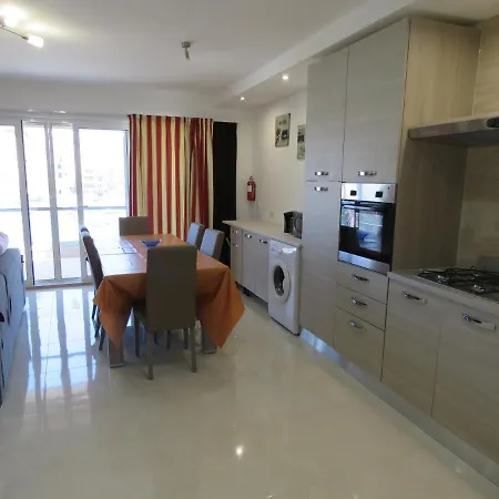 Aquamarine Sea Front - First Floor مارساسكالا