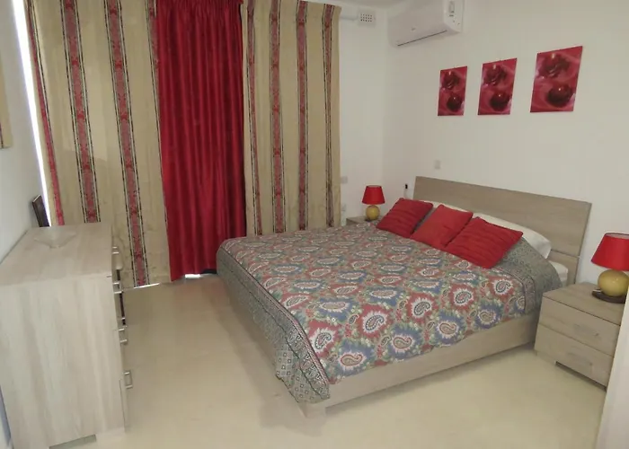 Apartment Aquamarine Sea Front - First Floor *