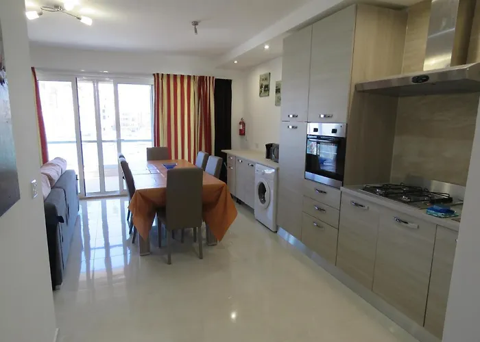 Aquamarine Sea Front - First Floor Marsaskala